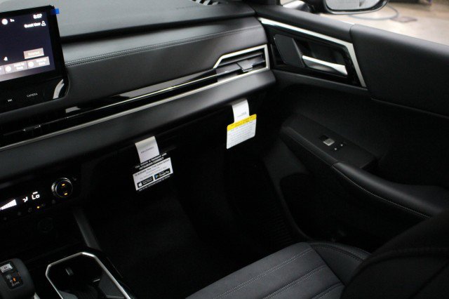 New 2026 Mitsubishi Outlander SE image 22