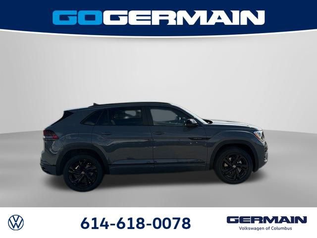 New 2026 Volkswagen Atlas Cross Sport SEL R-Line image 4