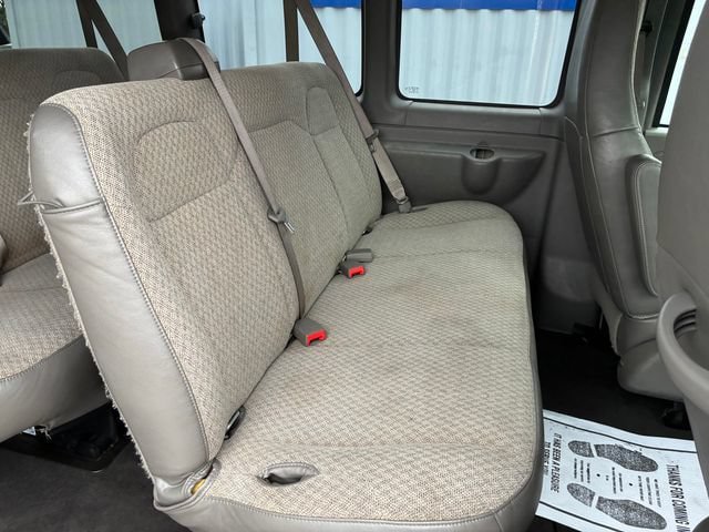 Used 2023 Chevrolet Express 3500 LT w/ LT Preferred Equipment Group RWD image 13