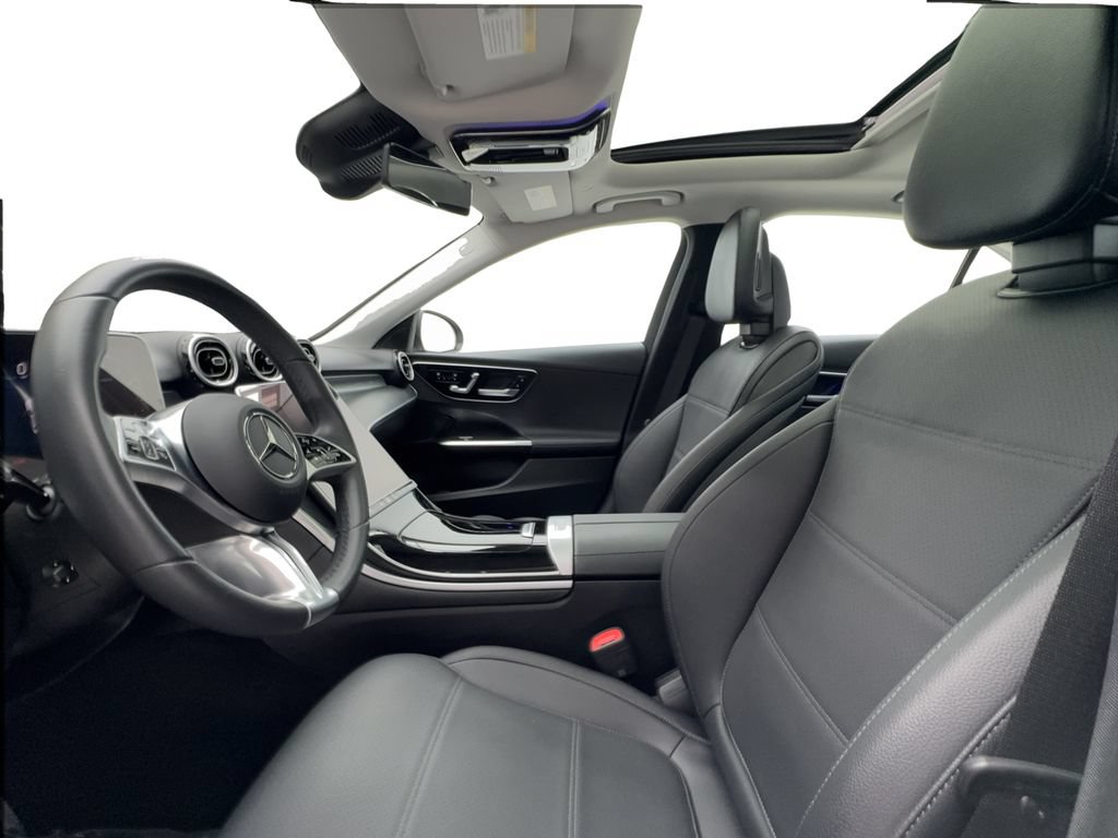 Used 2025 Mercedes-Benz C 300 4MATIC Sedan image 21