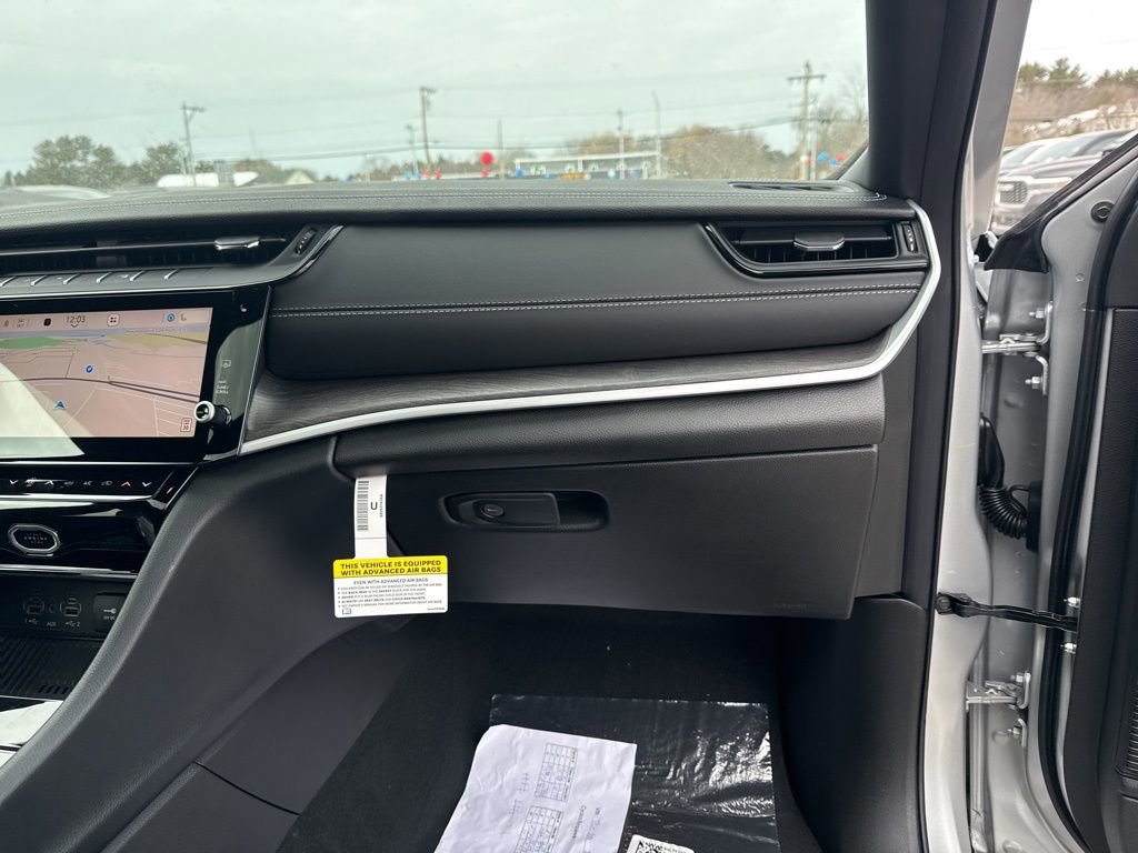 New 2026 Jeep Grand Cherokee Altitude image 29