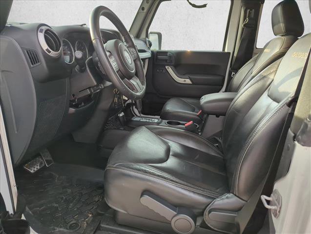Used 2016 Jeep Wrangler Sahara w/ Connectivity Group image 9