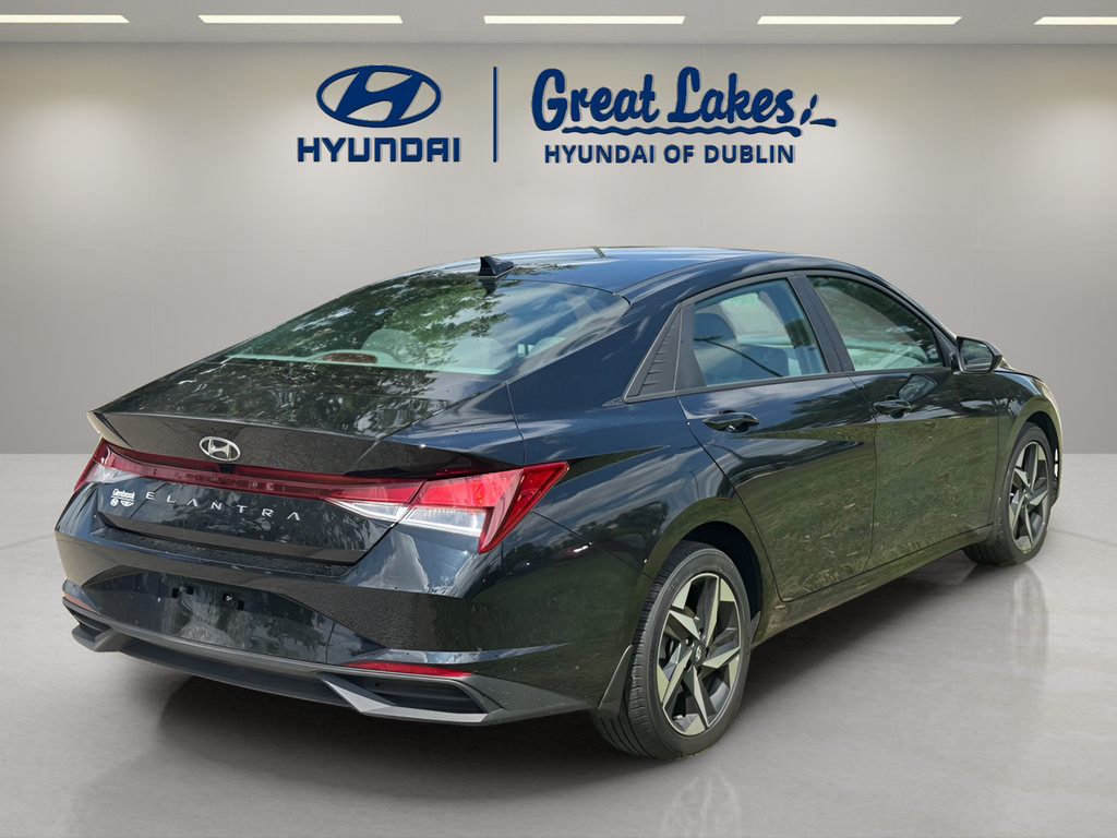 Used 2023 Hyundai Elantra SEL w/ Convenience Package FWD image 5