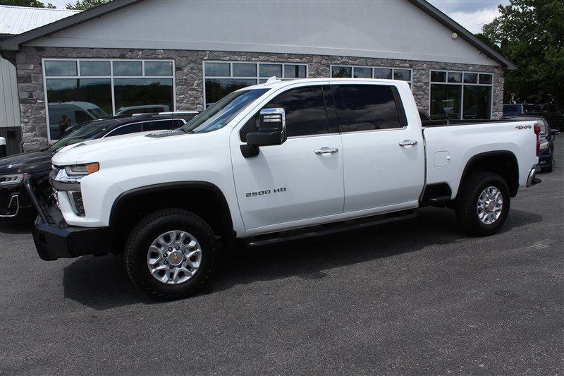 Used 2021 Chevrolet Silverado 2500 LTZ AWD/4WD image 3