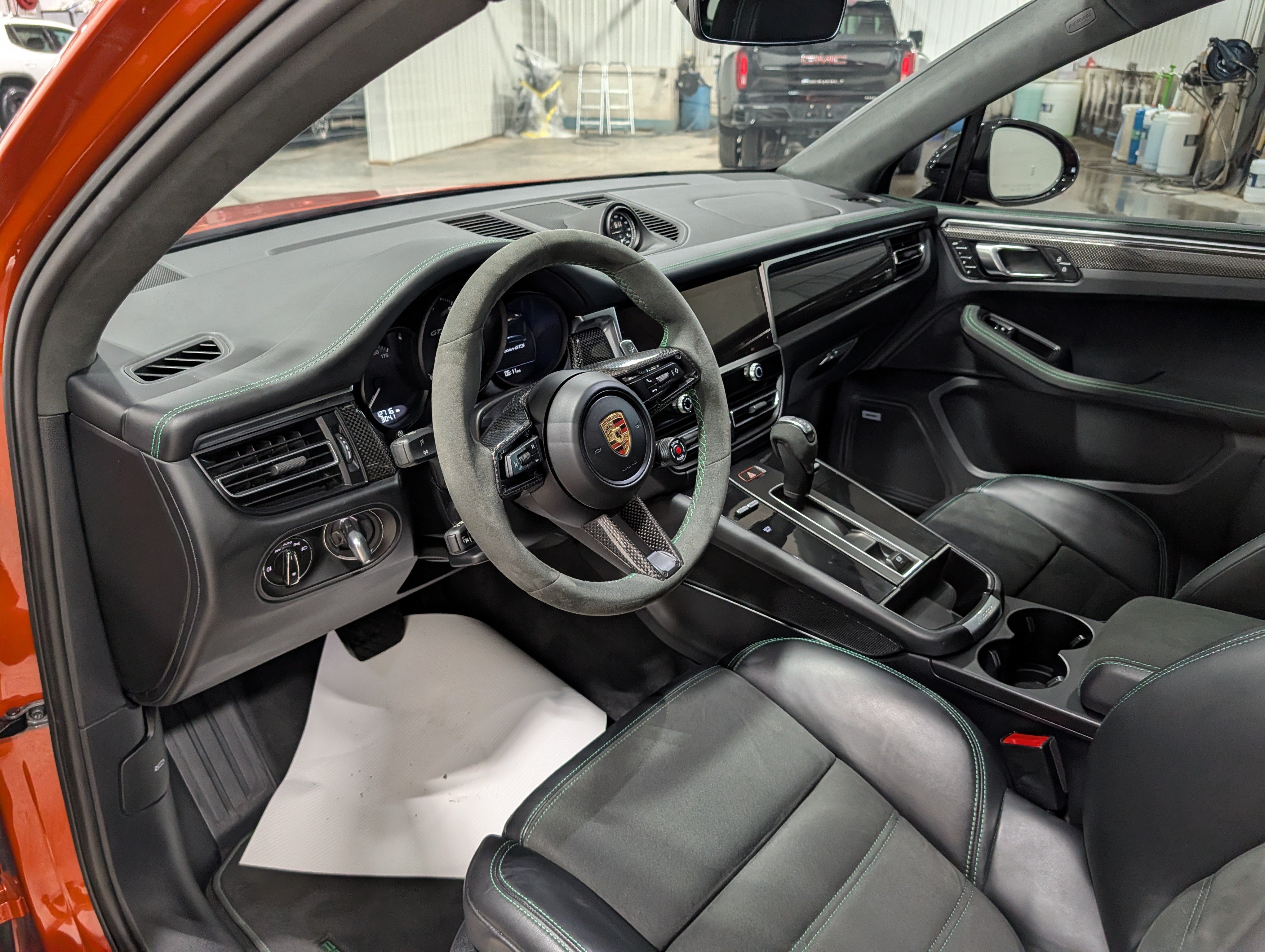 Used 2024 Porsche Macan GTS AWD/4WD image 13