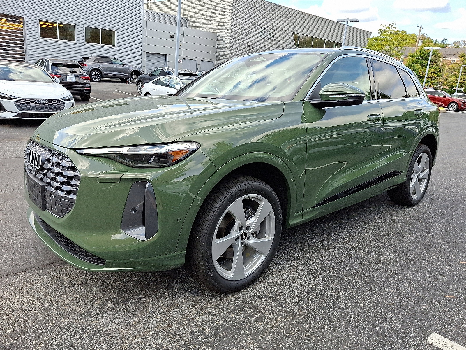 New 2025 Audi Q5 Premium Plus image 2