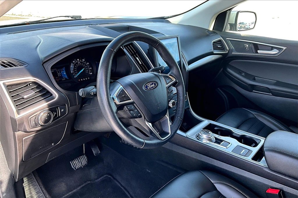 Used 2024 Ford Edge SEL image 12