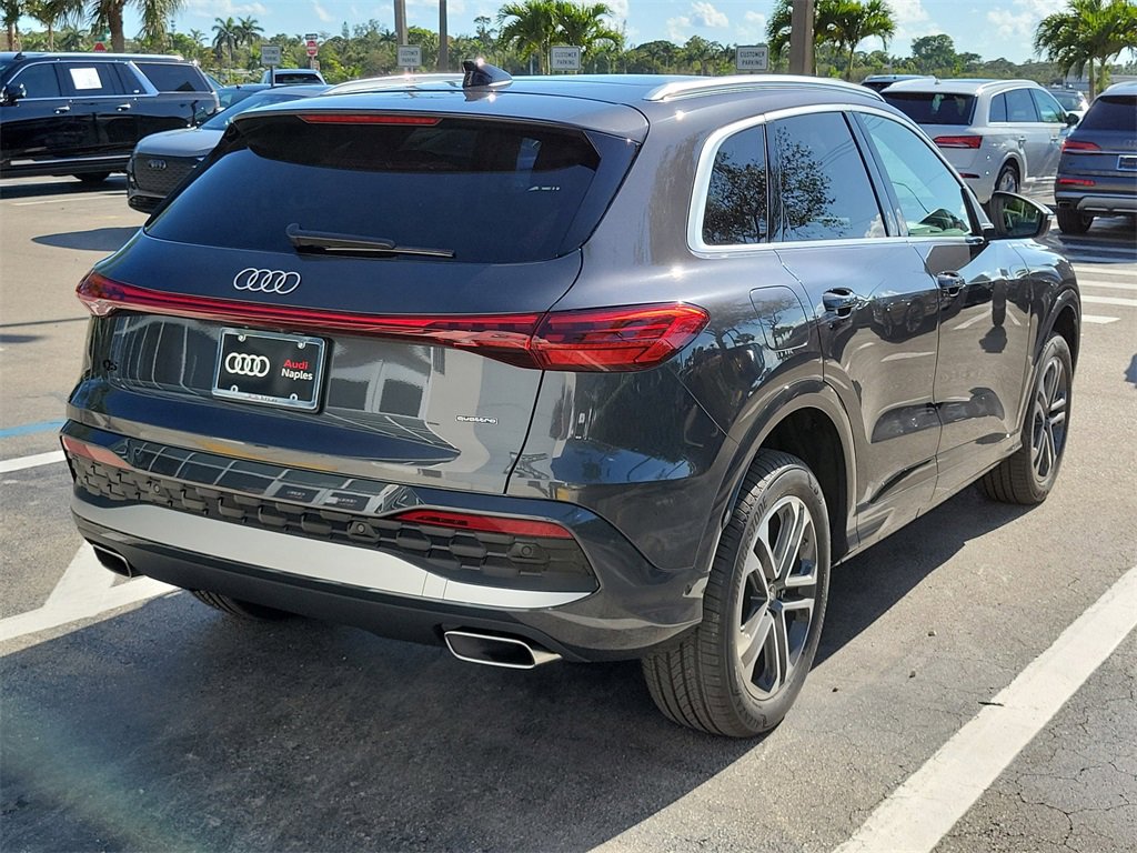 Certified 2025 Audi Q5 Premium w/ Convenience Package image 6