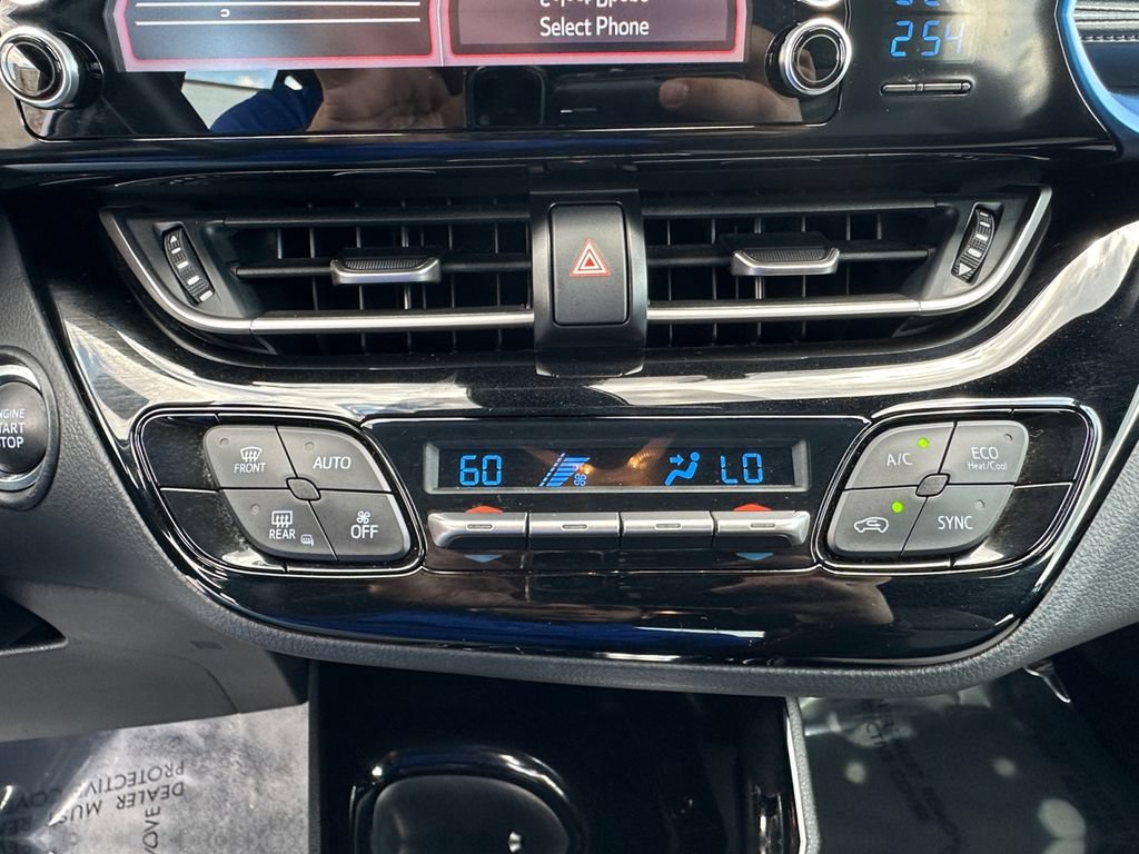 Used 2019 Toyota C-HR XLE FWD image 20