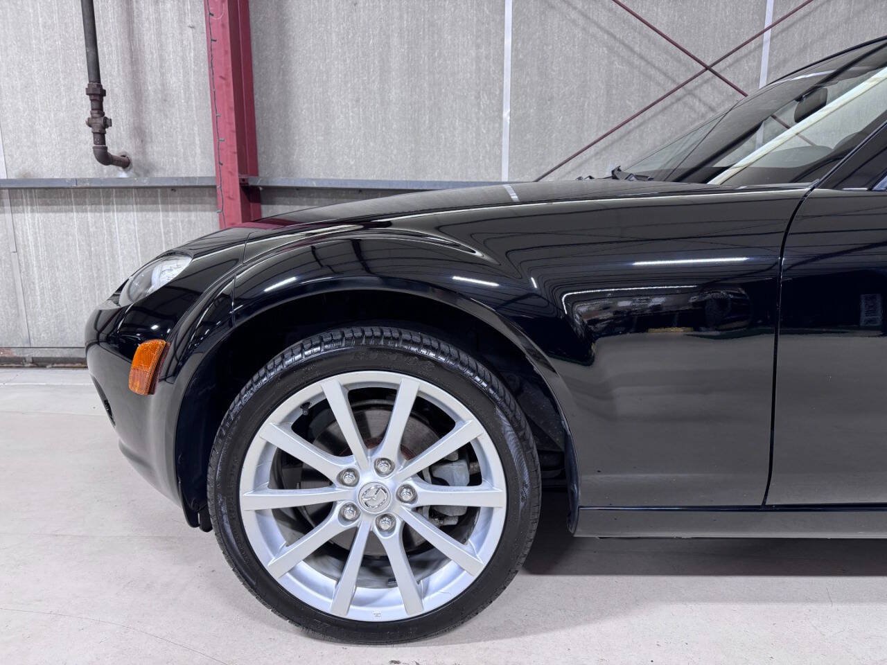 Used 2006 MAZDA MX-5 Miata Grand Touring RWD image 10