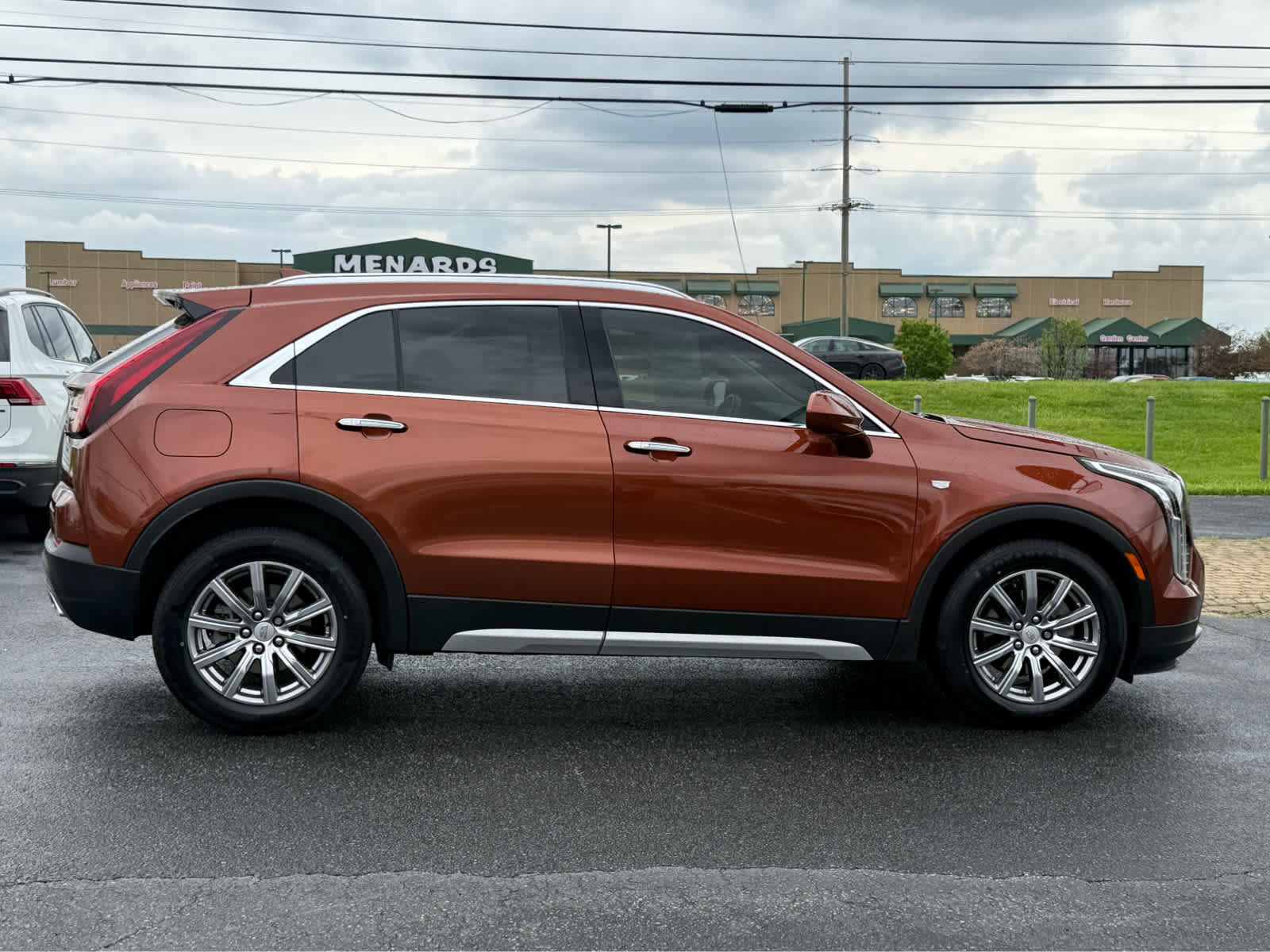 Used 2020 Cadillac XT4 Premium Luxury w/ Cold Weather Package FWD image 8