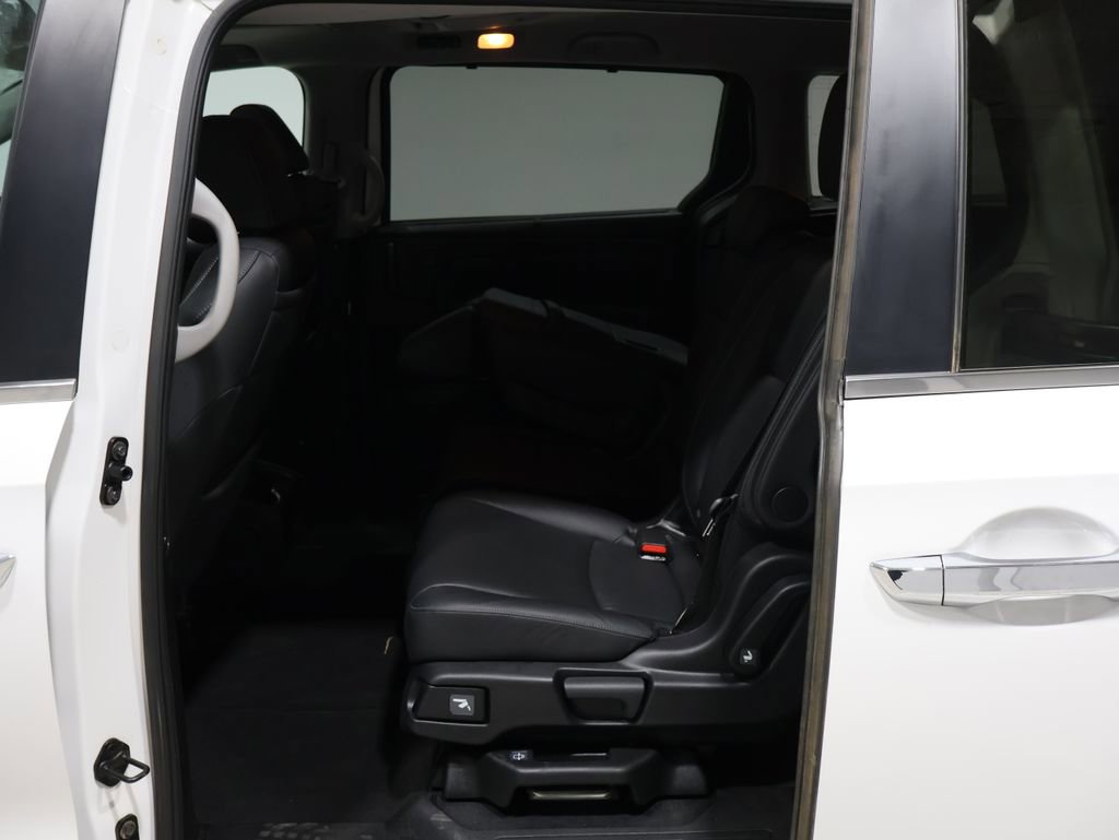 Used 2023 Honda Odyssey Touring image 18