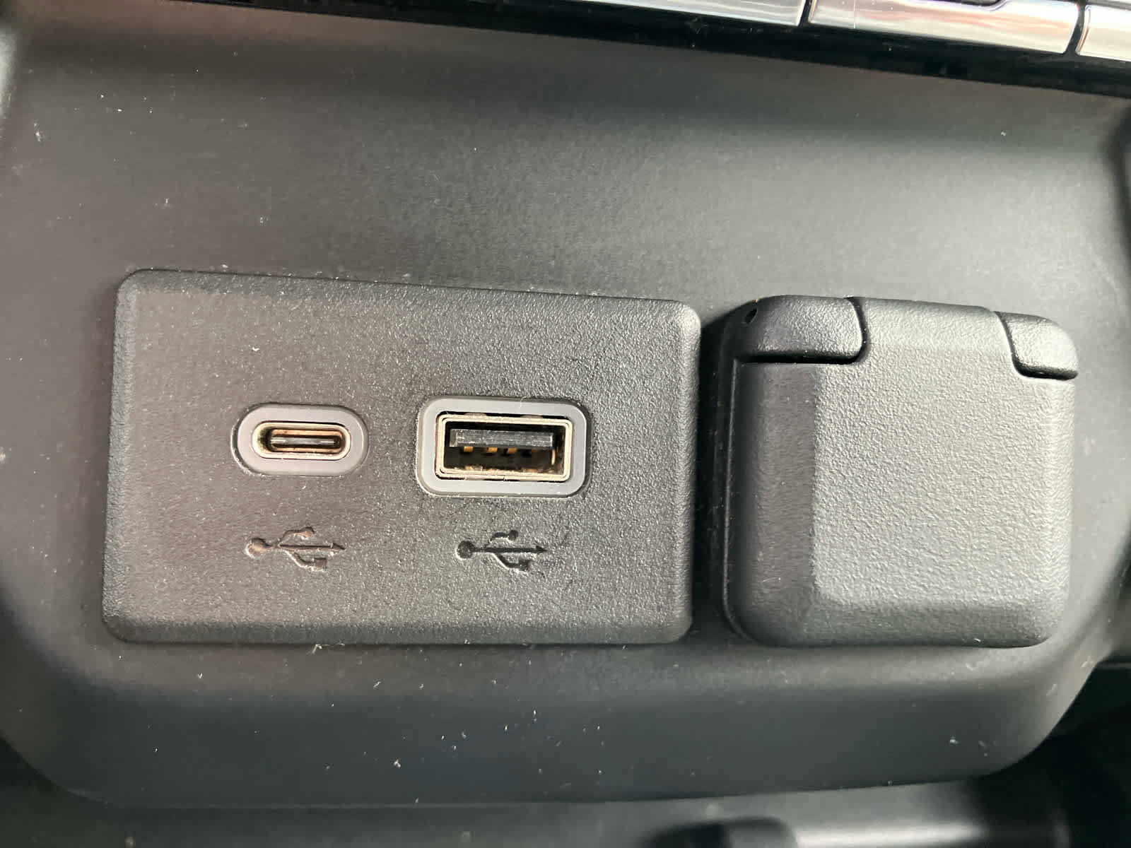 Used 2020 Chevrolet Silverado 1500 LTZ w/ LTZ Plus Package image 35