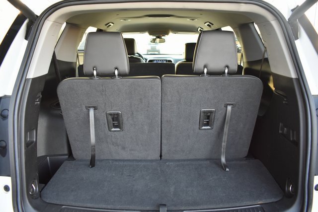 Used 2023 GMC Acadia SLT image 38