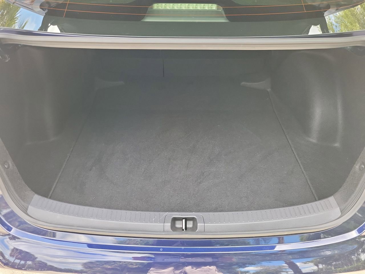 Used 2025 Toyota Corolla LE FWD image 8