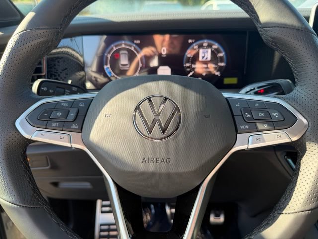 New 2026 Volkswagen Tiguan SE R-Line FWD image 17