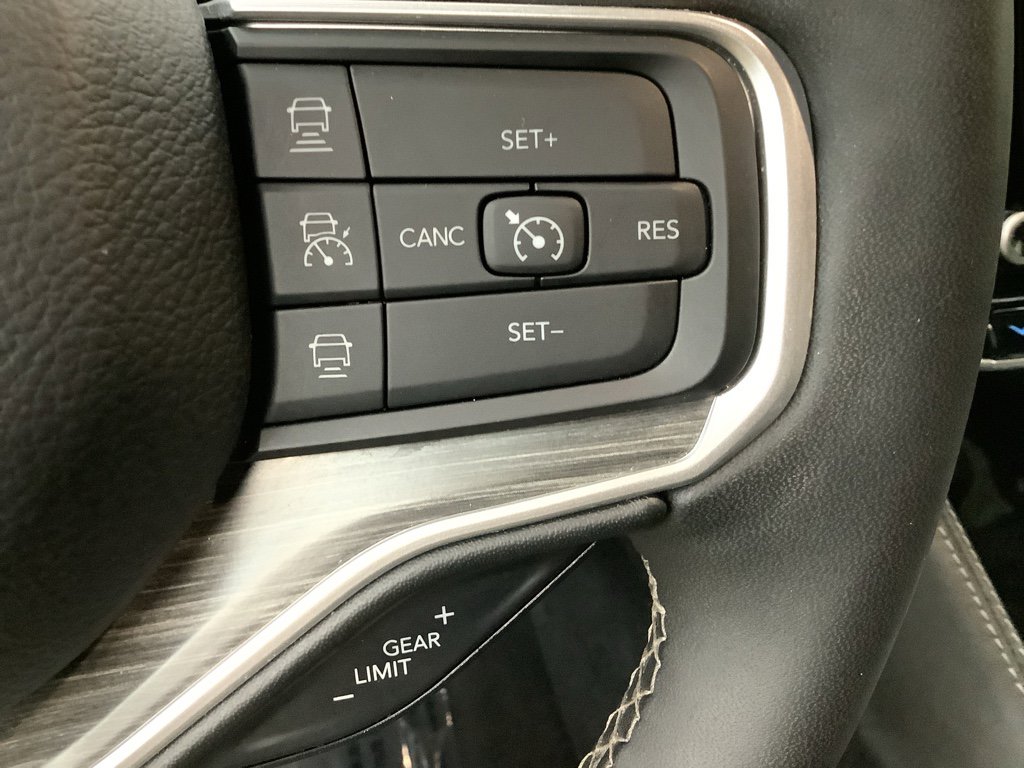 Used 2024 Jeep Wagoneer L Series II w/ Flexible Seating Group image 18