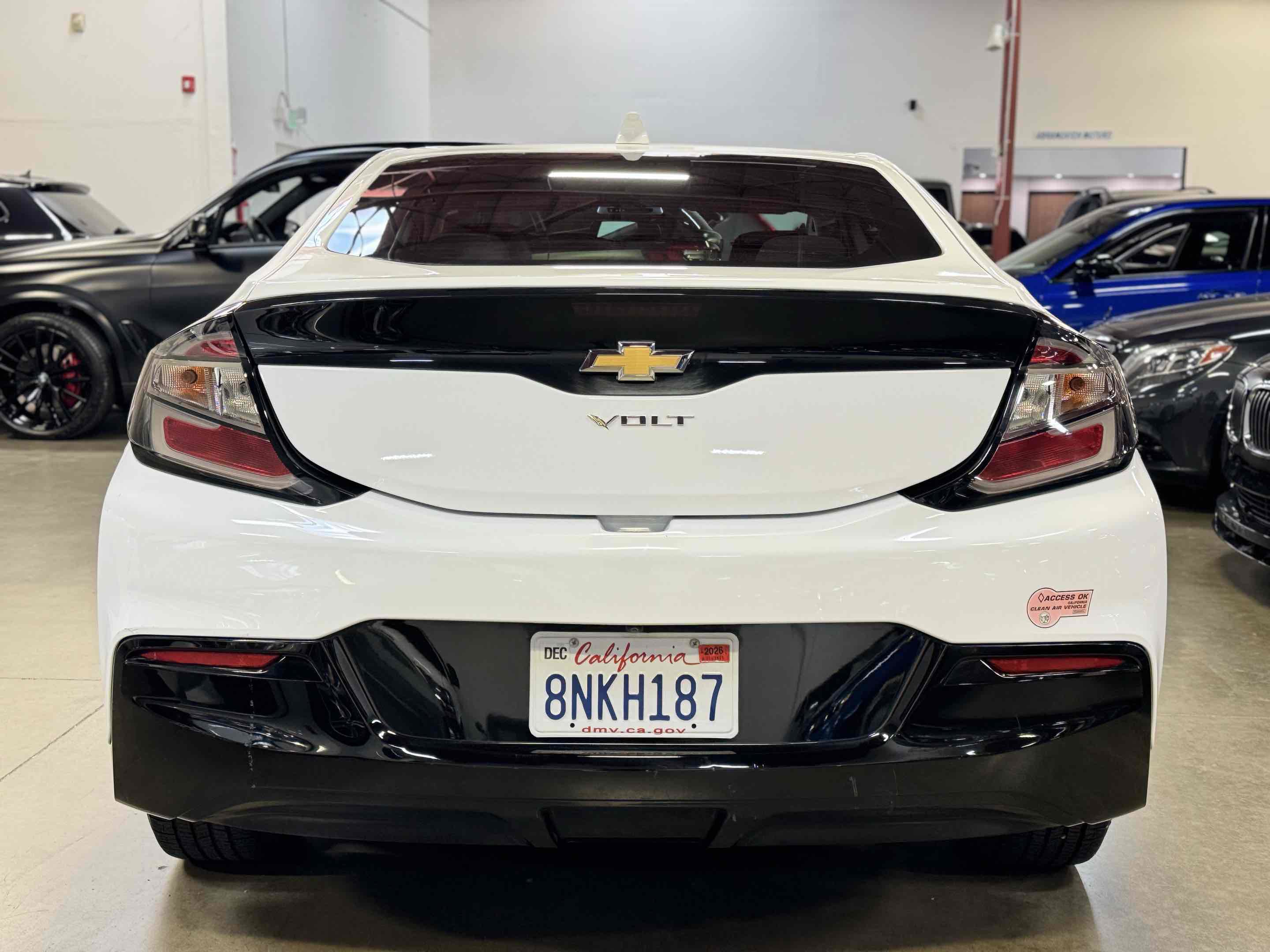 Used 2019 Chevrolet Volt LT FWD image 3