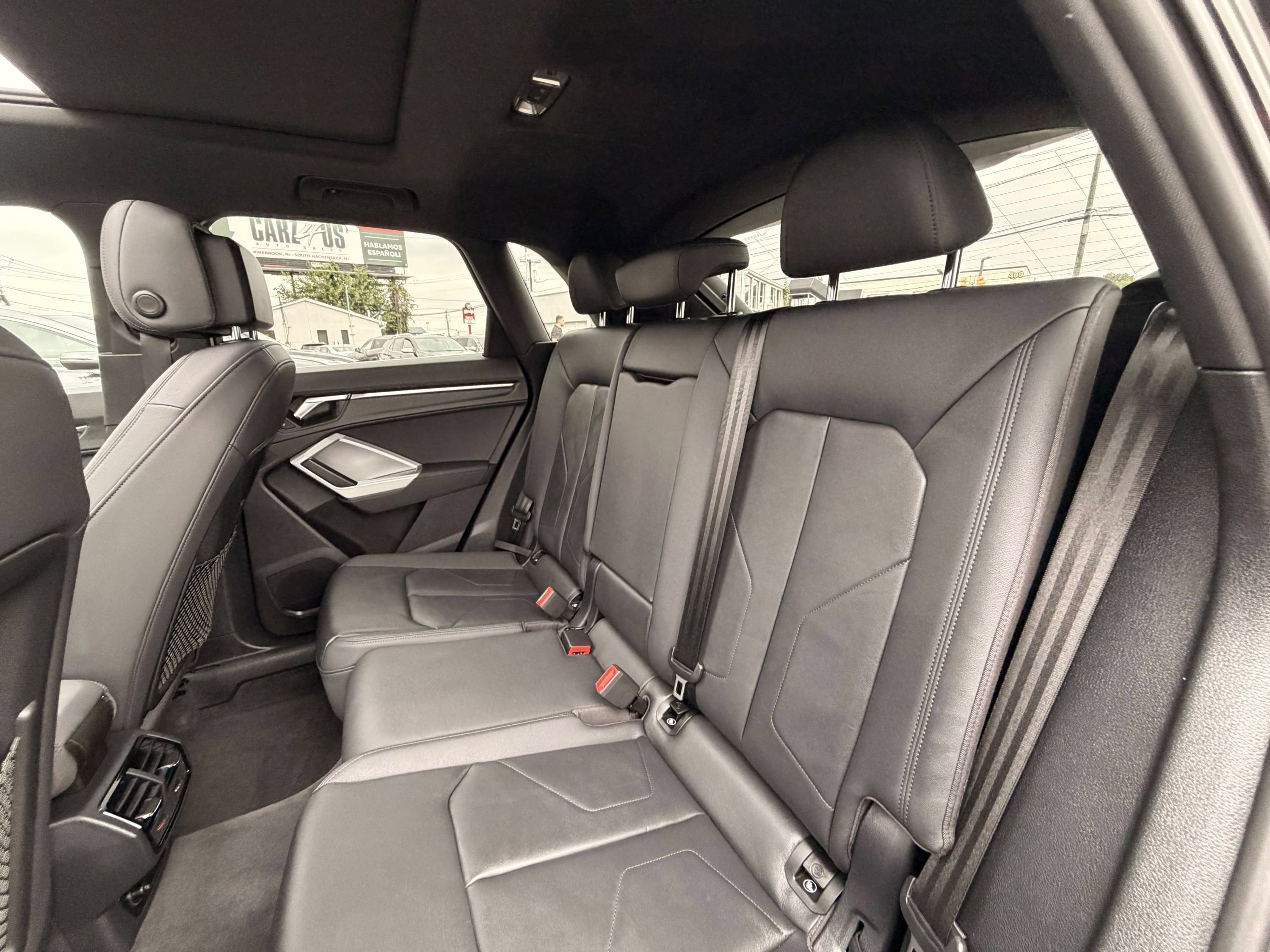 Used 2020 Audi Q3 2.0T Premium w/ Convenience Package AWD/4WD image 19