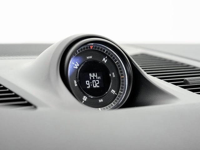 Used 2024 Porsche Cayenne image 17