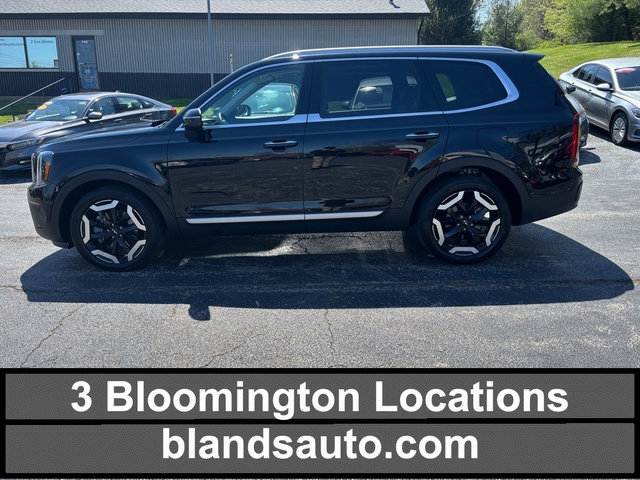 Used 2025 Kia Telluride S FWD image 1