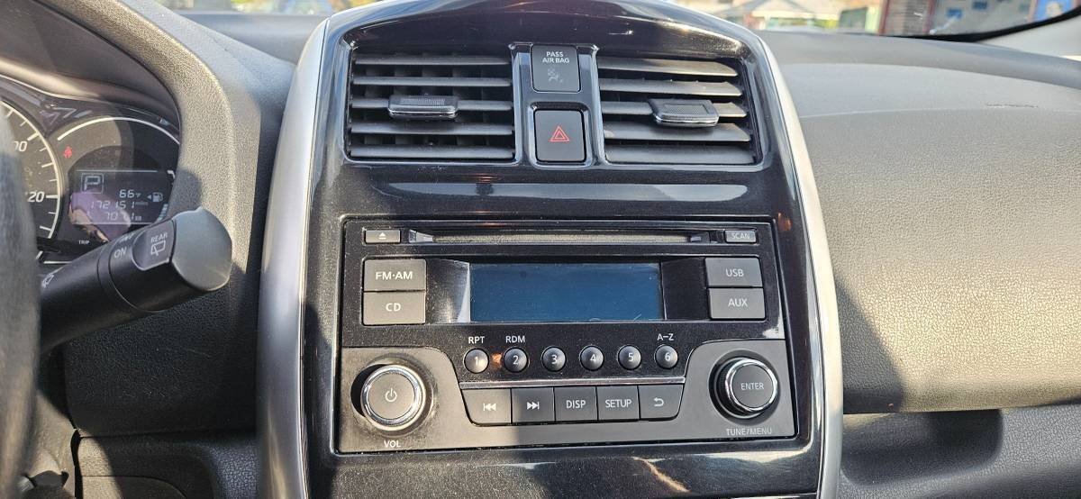 Used 2015 Nissan Versa Note SV FWD image 11