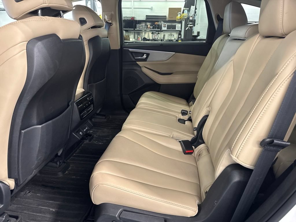 Used 2022 Acura MDX w/ Technology Package AWD/4WD image 15