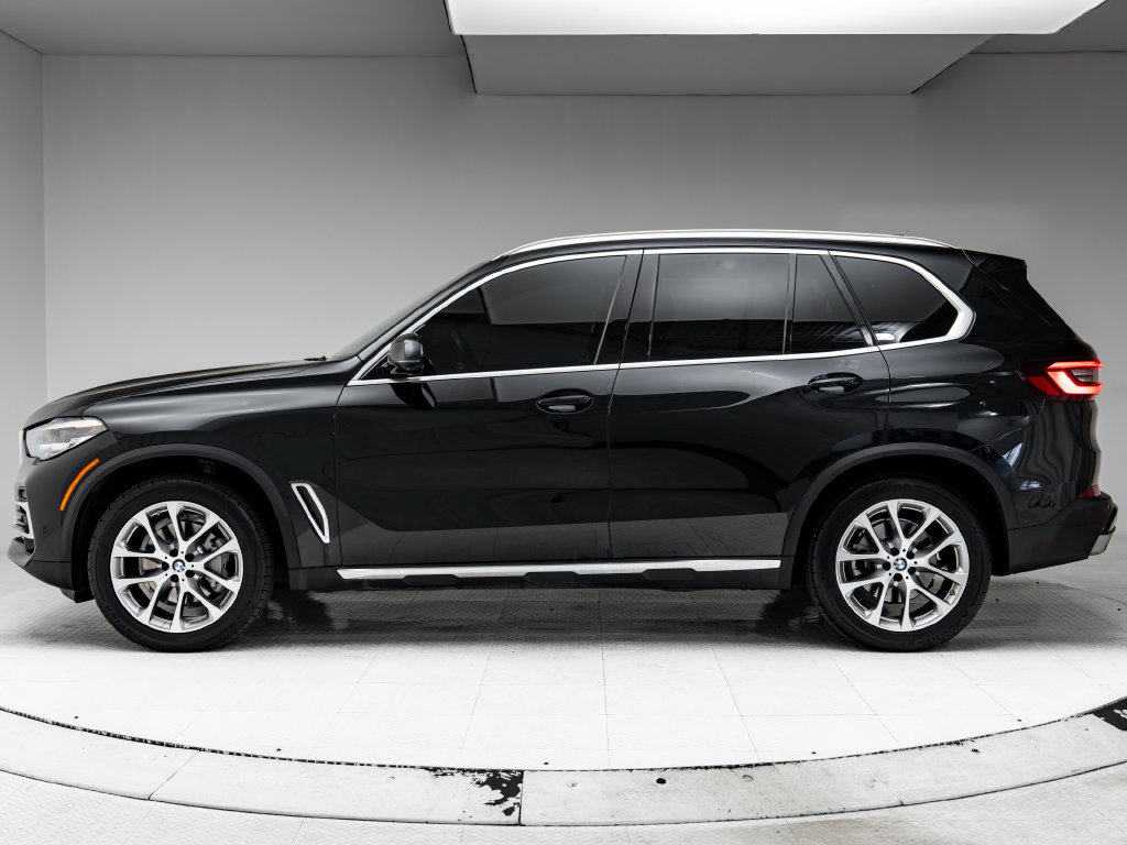 Used 2022 BMW X5 xDrive40i AWD/4WD image 2