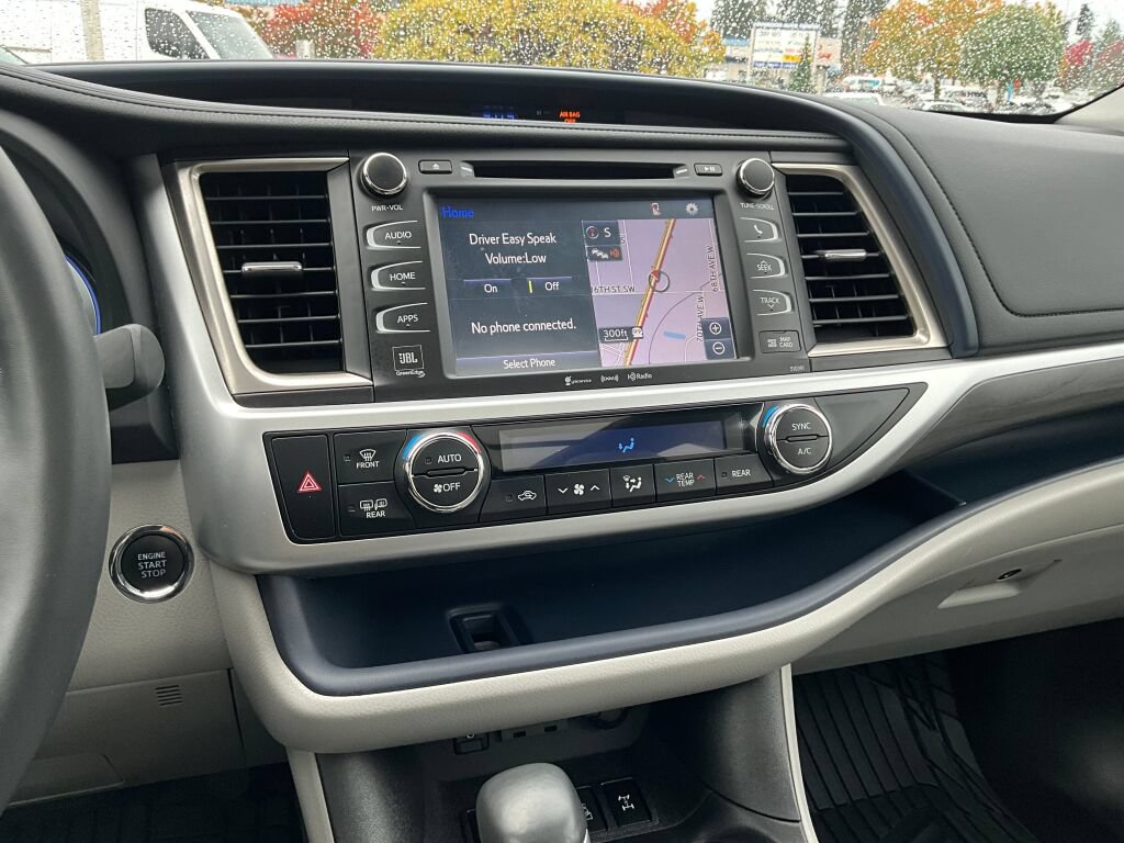 Used 2019 Toyota Highlander Limited Platinum AWD/4WD image 19