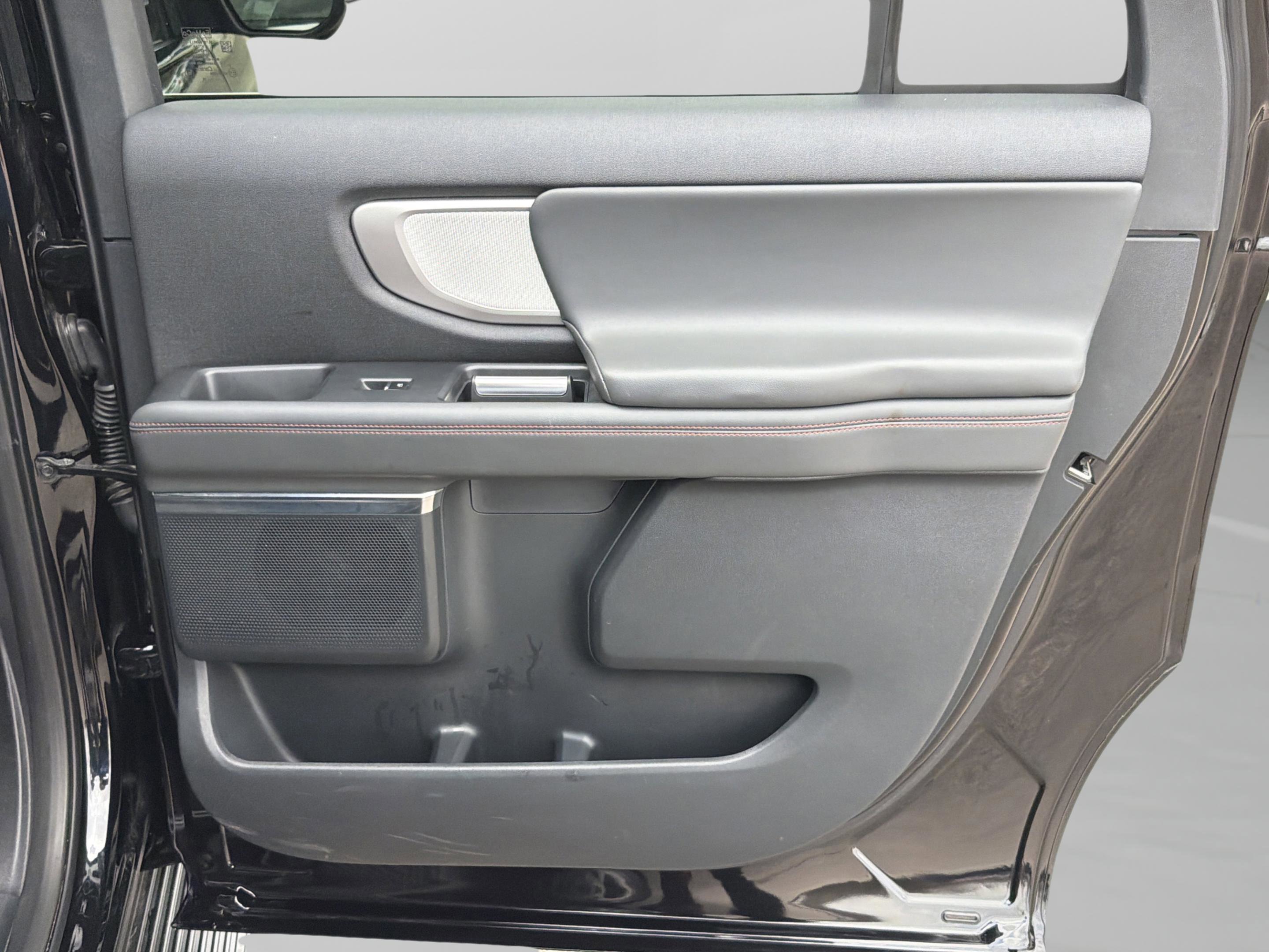 Used 2025 Ford Expedition Max Active image 29