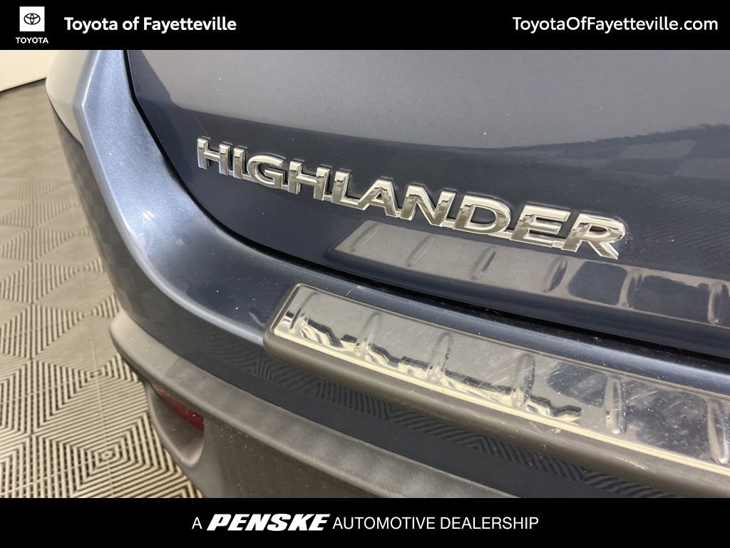 Used 2019 Toyota Highlander XLE FWD image 21