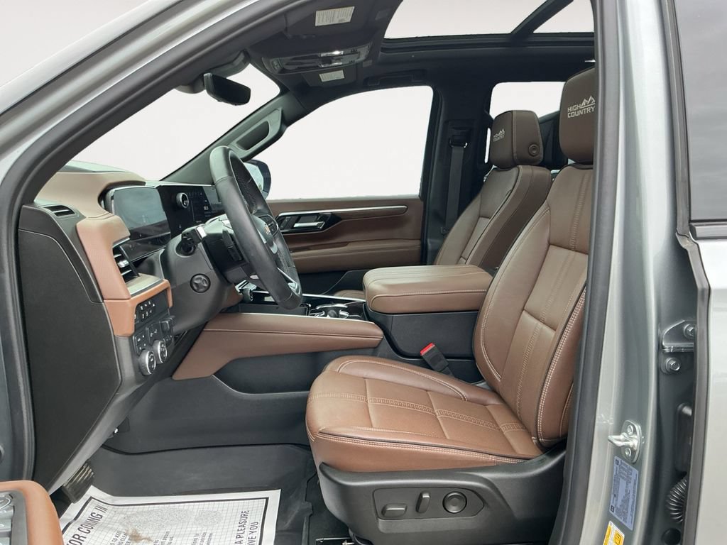 Certified 2025 Chevrolet Tahoe High Country AWD/4WD image 10