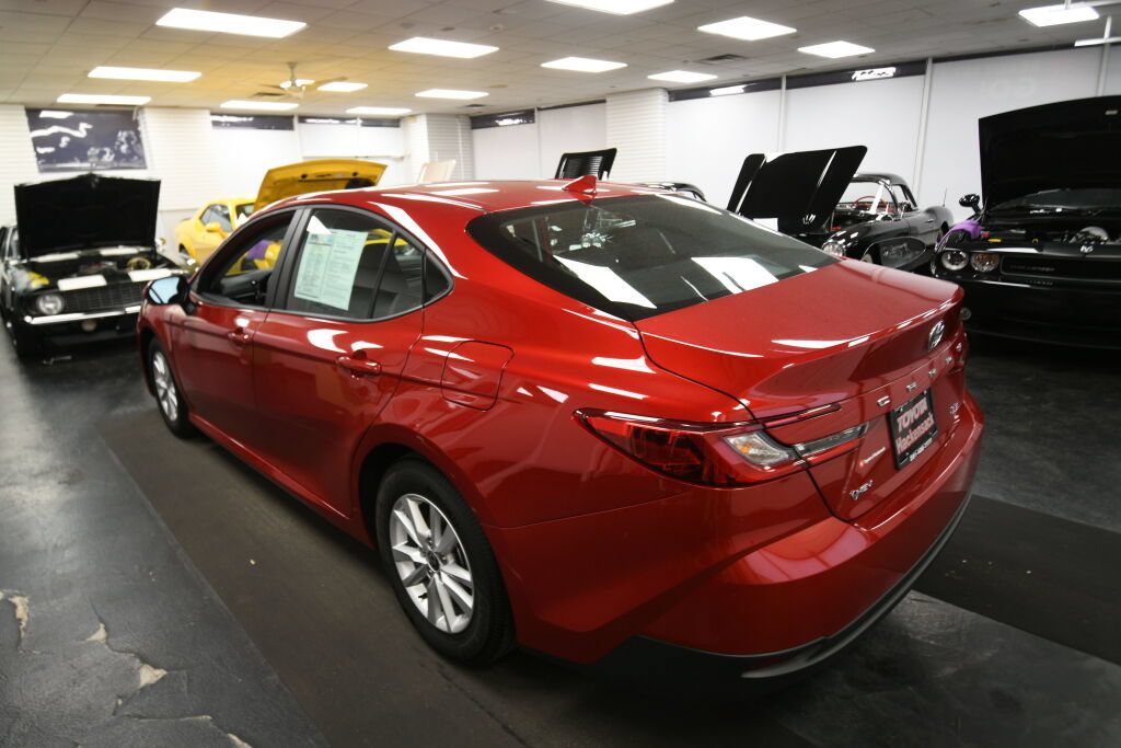 Used 2026 Toyota Camry LE FWD image 6