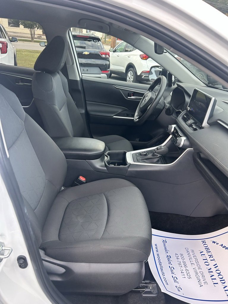 Used 2024 Toyota RAV4 XLE image 16