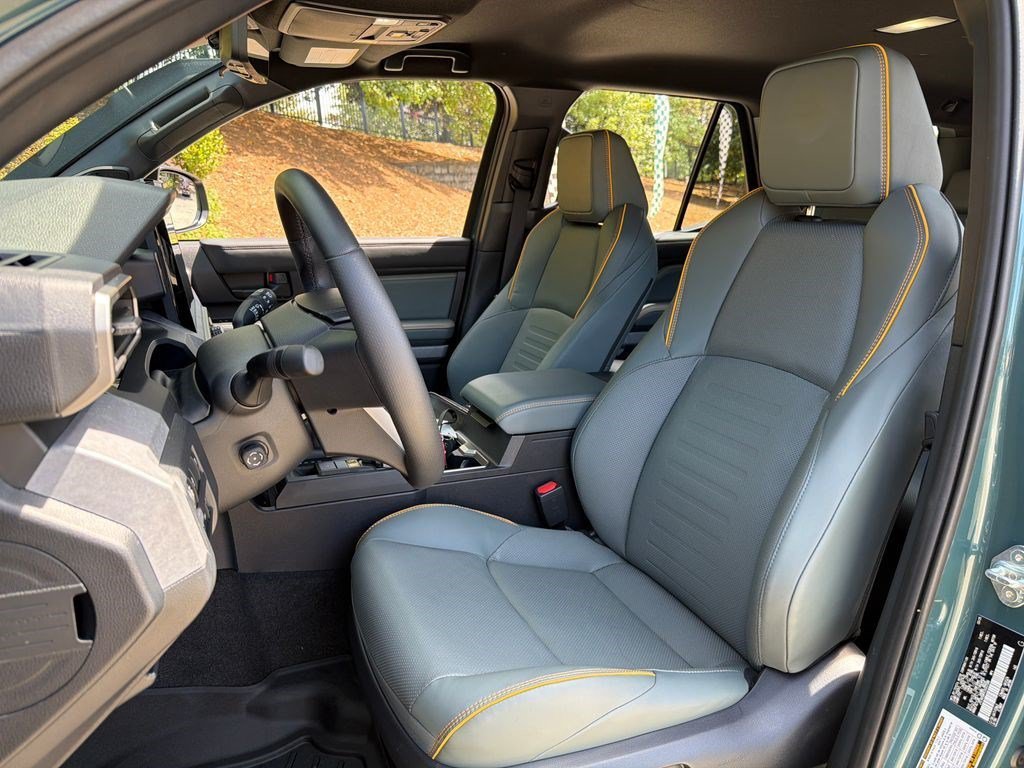 Used 2025 Toyota 4Runner Trailhunter AWD/4WD image 17