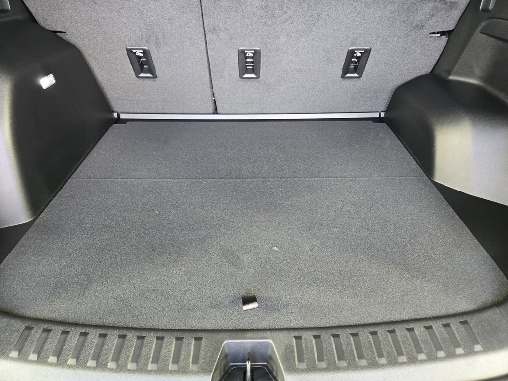New 2026 Chevrolet Equinox LT w/ Safety and Technology Package FWD image 36