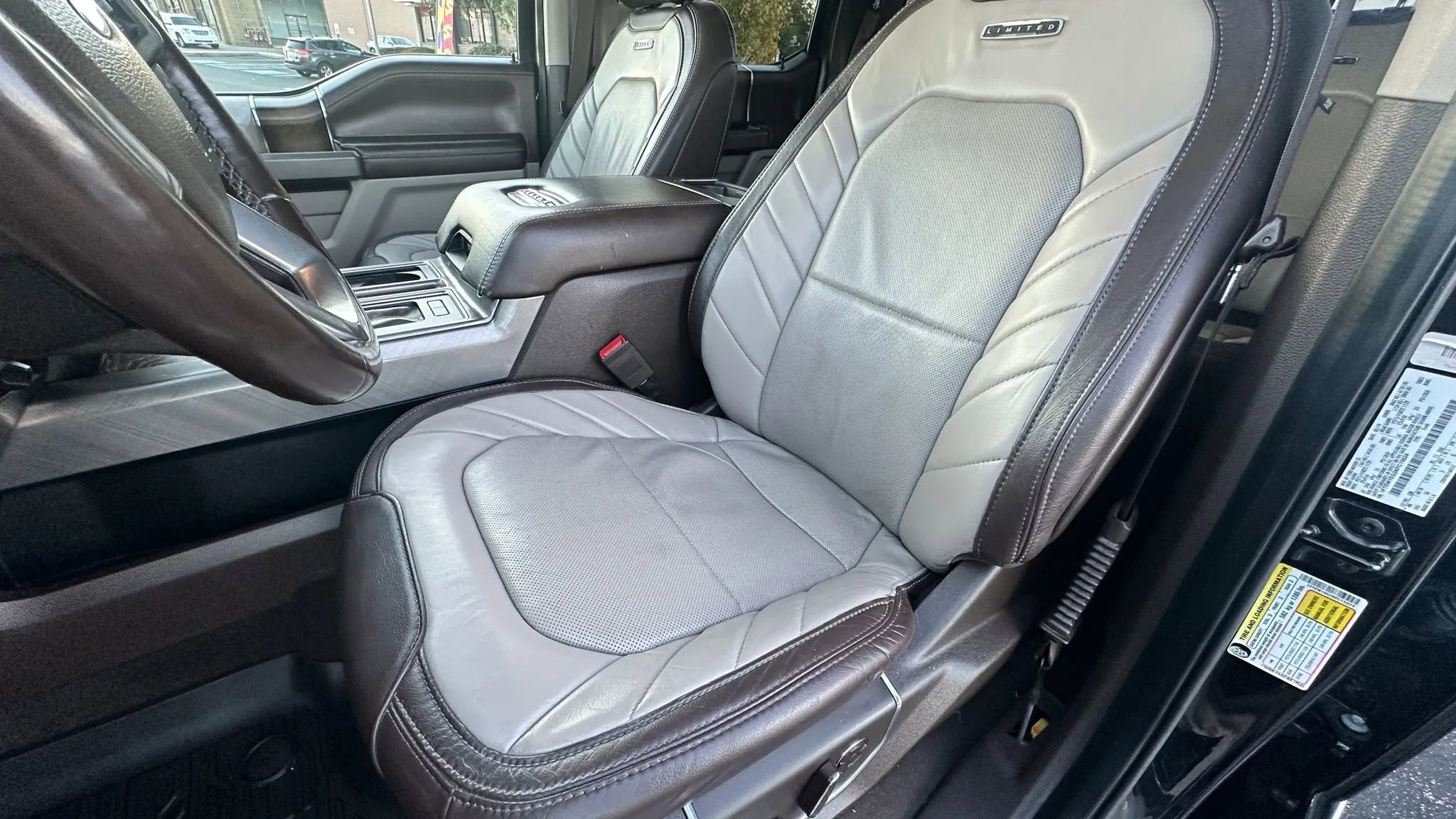 Used 2019 Ford F150 Limited w/ Trailer Tow Package image 22