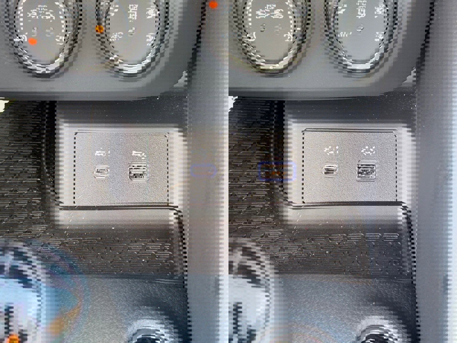 Certified 2024 Nissan Z Performance w/ Floor Mat Package image 26