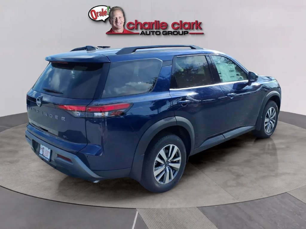New 2026 Nissan Pathfinder SL FWD image 5