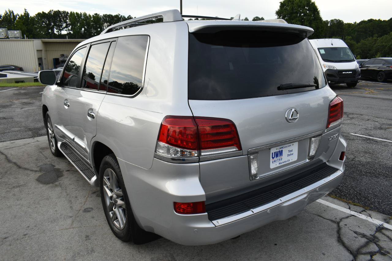 Used 2013 Lexus LX 570 4WD w/ Luxury Pkg image 8