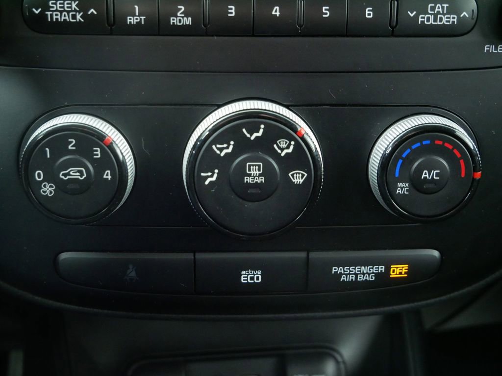 Used 2016 Kia Soul Base image 29