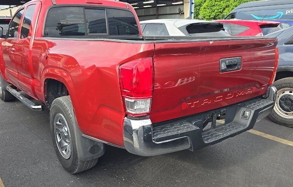 Used 2017 Toyota Tacoma SR5 RWD image 6