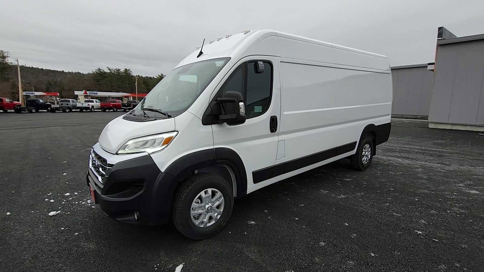 New 2024 RAM ProMaster 3500 w/ Quick Order Package 22G SLT image 4