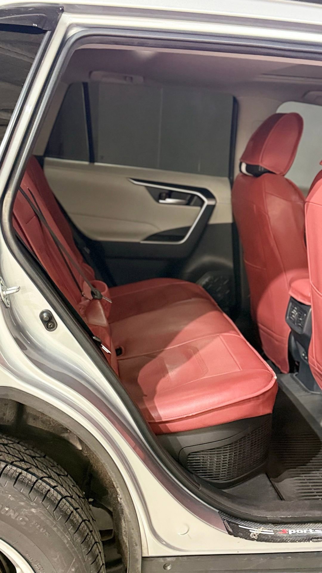 Used 2025 Toyota RAV4 XLE w/ Convenience Package image 57