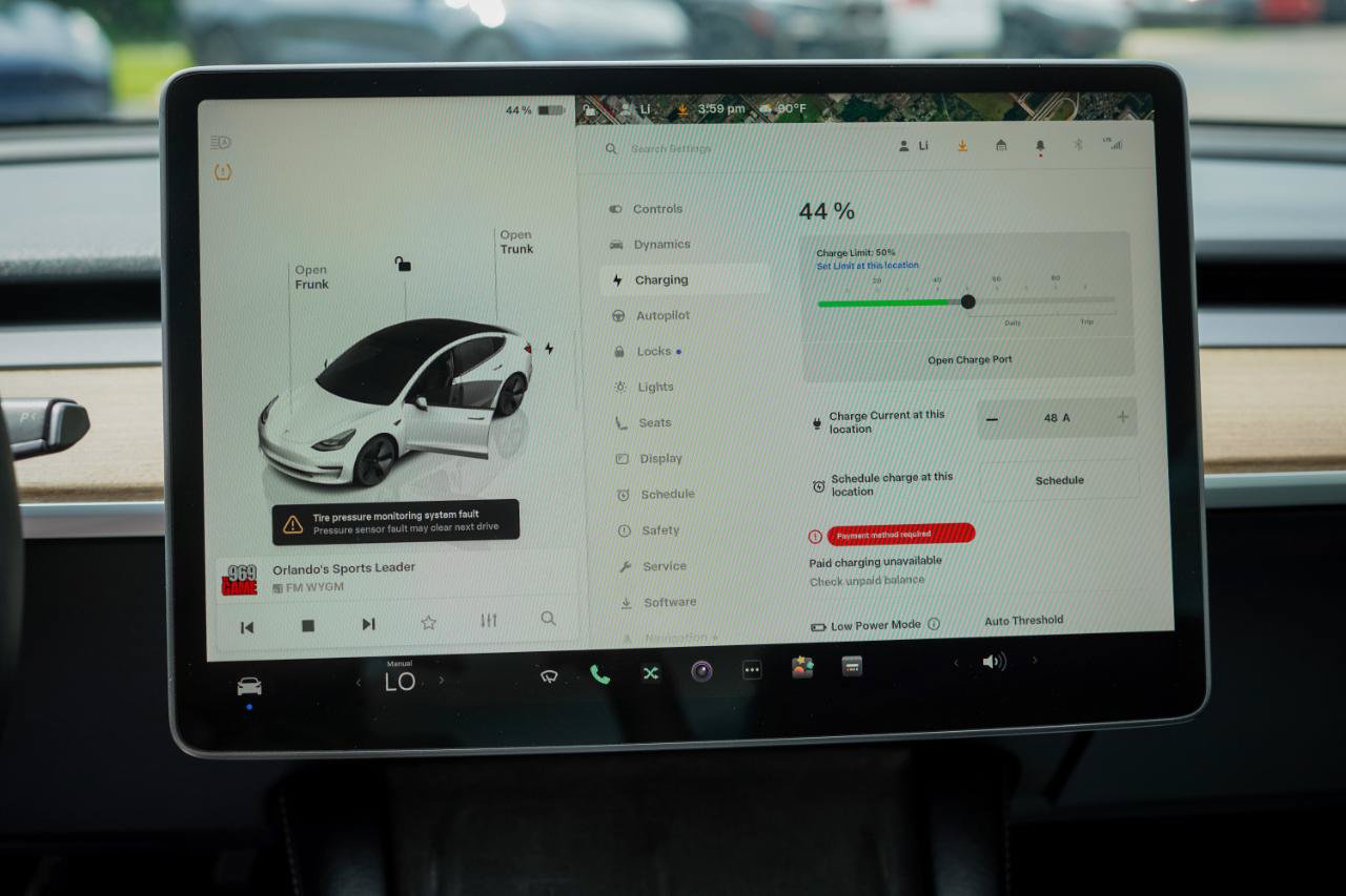 Used 2022 Tesla Model 3 Long Range AWD/4WD image 14