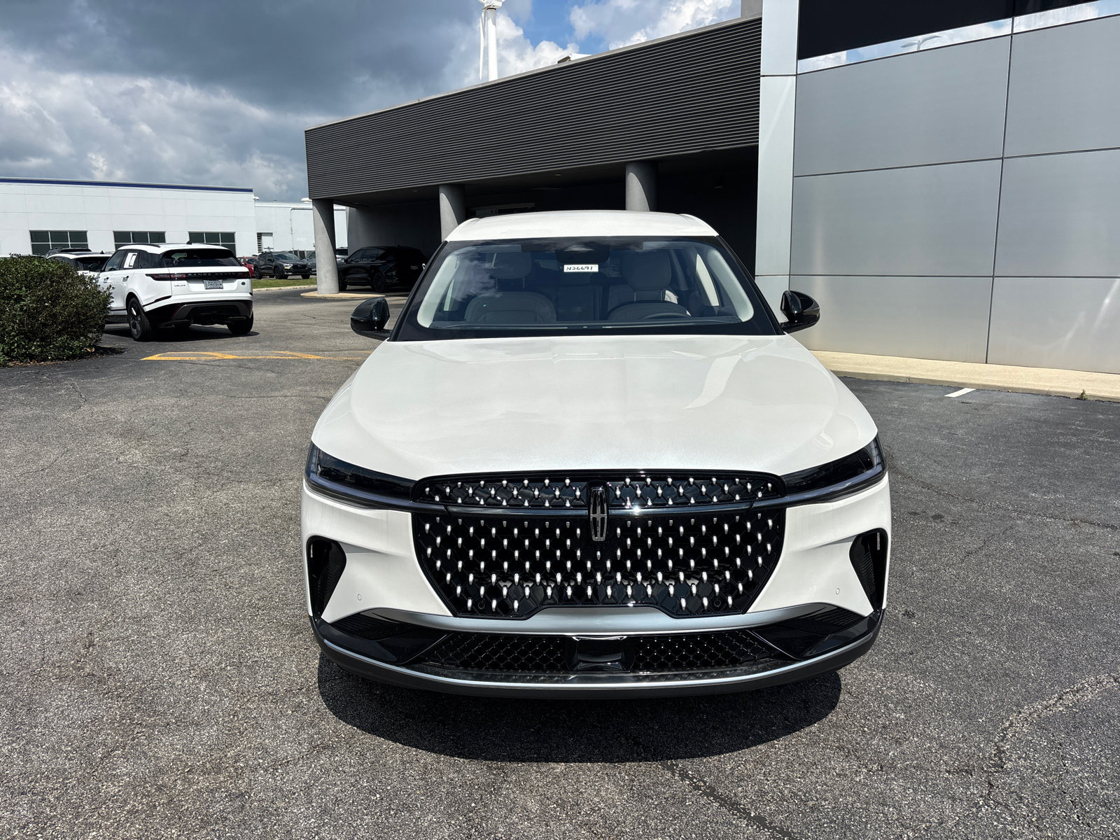 New 2026 Lincoln Nautilus Premier AWD/4WD image 2