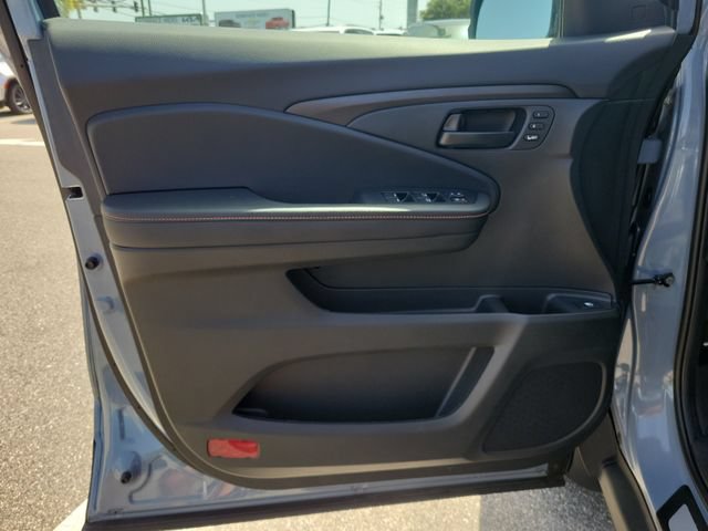 Used 2025 Honda Ridgeline TrailSport image 17