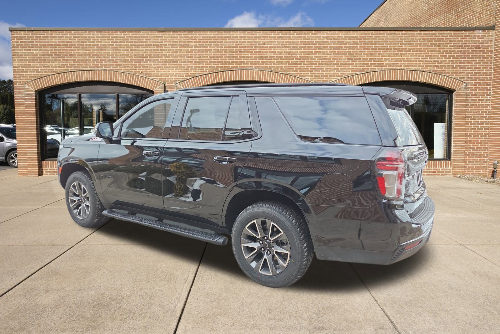 Used 2023 Chevrolet Tahoe Z71 w/ Luxury Package image 6