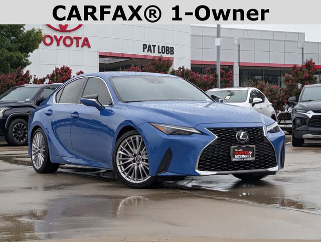 Used 2022 Lexus IS 300 w/ Premium Package RWD image 2