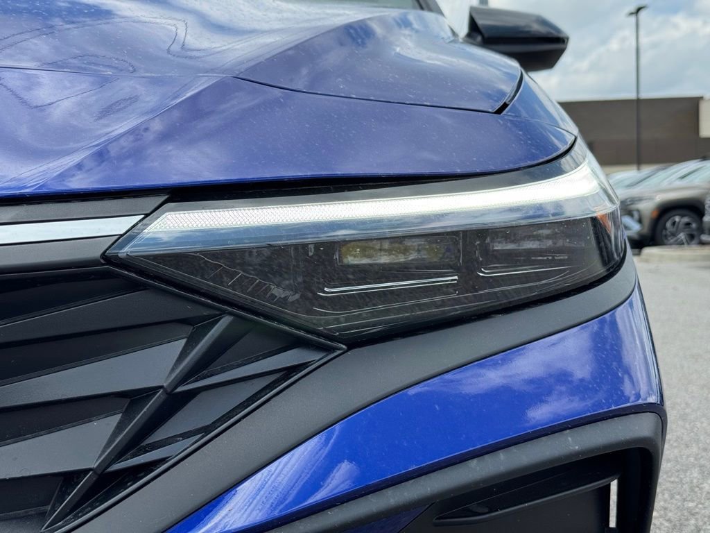 Certified 2025 Hyundai Elantra Sport image 8